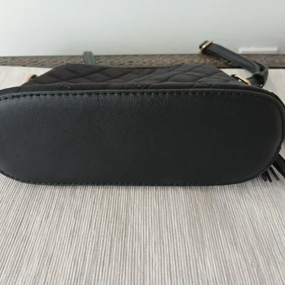 Crossbody quilted Purse - Picture 2 of 5